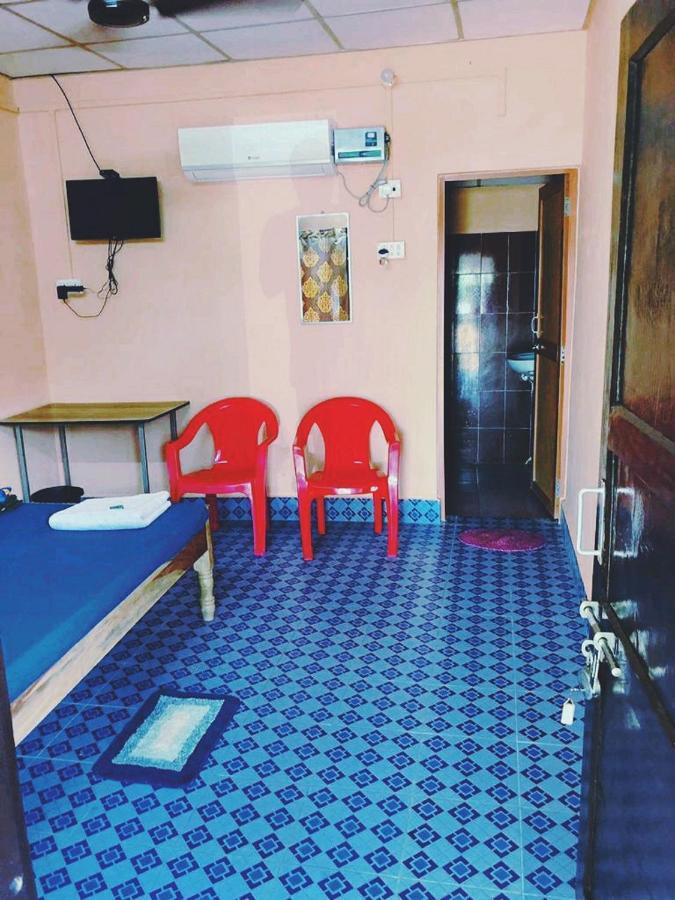 Готель Blue Bird Residency Lakshmanpur Номер фото